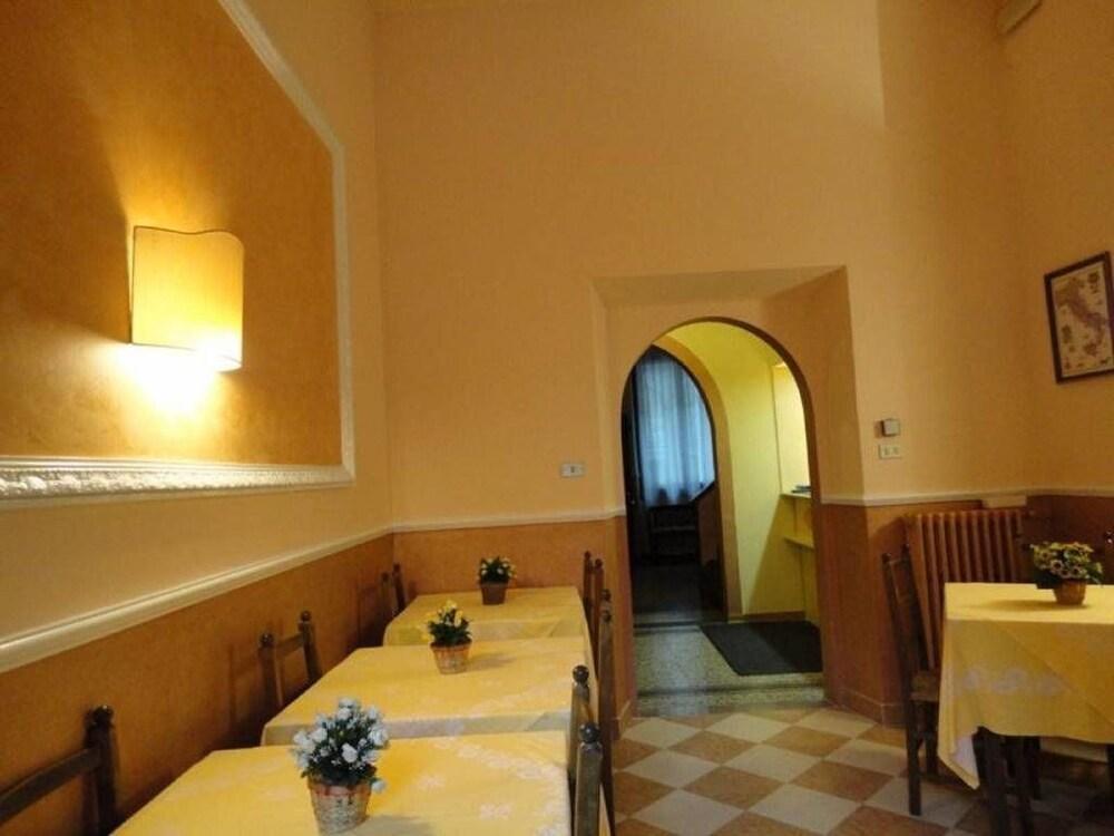 Hotel Delle Camelie Florence Exterior photo